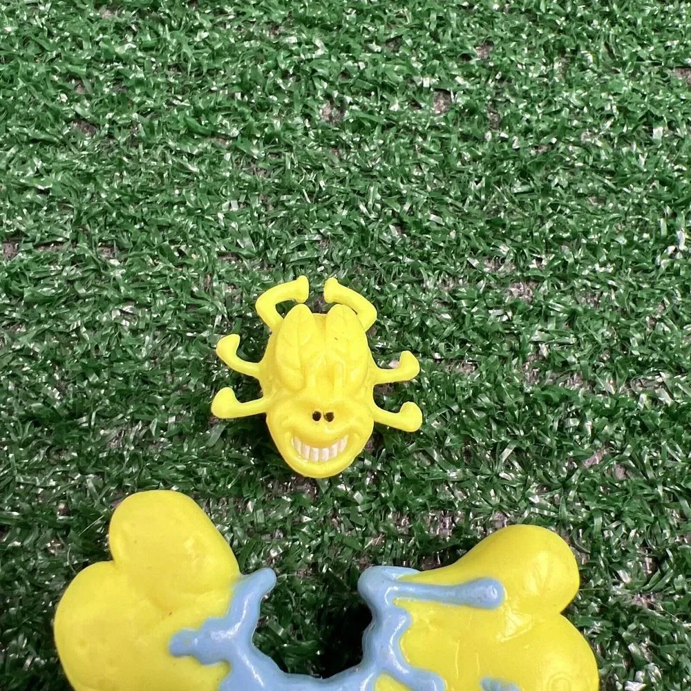 Vintage Stretch Armstrong 1993 Fetch Rare Dog Mini Bone‎ & Bug Accessory Items